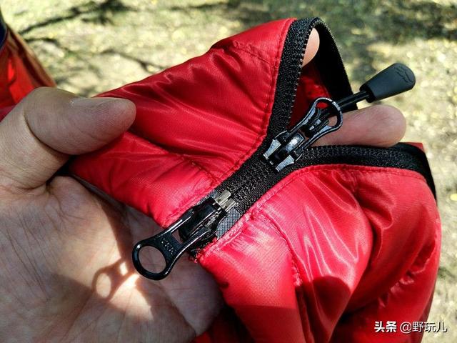 狼爪羽绒服适合什么人穿（今年秋季保暖单品的首选）(11)