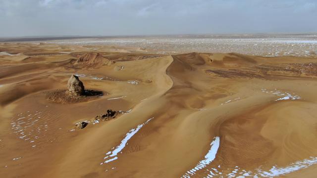 全球十大经典沙漠电影（奥斯卡获奖电影沙丘场景与柴达木的戈壁沙漠景观）(23)